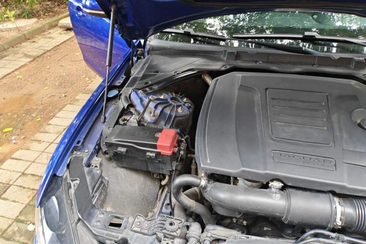 Used Jaguar XEL 2018 2.0T 250 PS Premium Edition Engine Bay Right