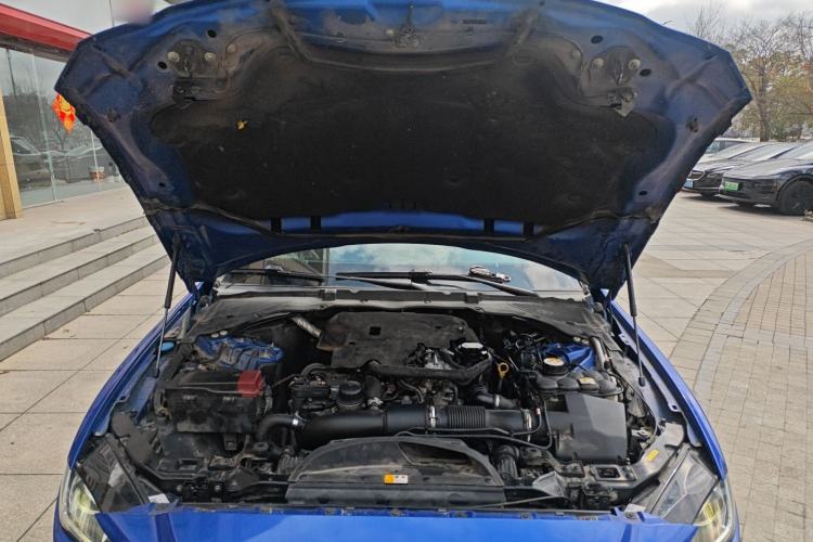 Used Jaguar XEL 2018 2.0T 200 PS Premium Edition Engine Bay