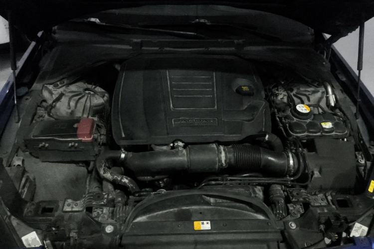 Used Jaguar XEL 2018 2.0T 200 PS Premium Edition Engine Bay