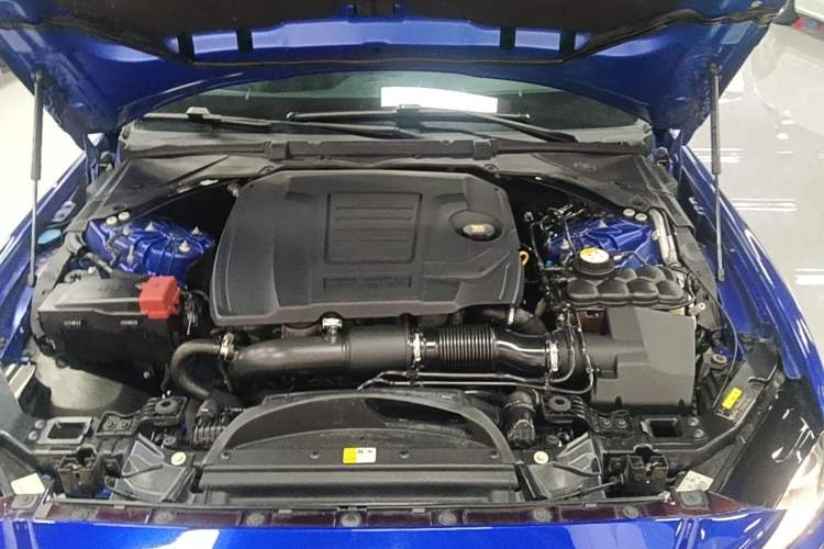 Used Jaguar XEL 2018 2.0T 200 PS Premium Edition Engine Bay