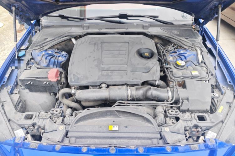 Used Jaguar XEL 2018 2.0T 200 PS First-Edition Limited Edition Engine Bay