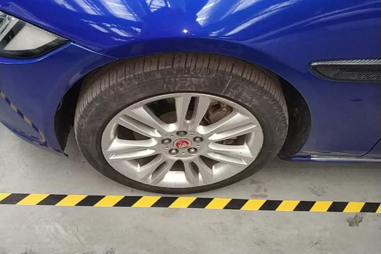 Used Jaguar XEL 2018 2.0T 200 PS Premium Edition Exterior 4