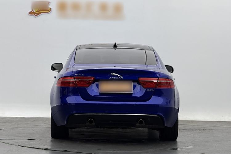 Used Jaguar XEL 2018 2.0T 200 PS First-Edition Limited Edition Exterior 4