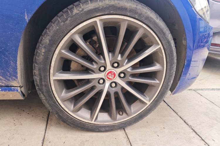 Used Jaguar XEL 2018 2.0T 200 PS First-Edition Limited Edition Exterior 7
