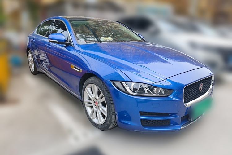 Used Jaguar XEL 2018 2.0T 200 PS Premium Edition Front Right 45 Deg