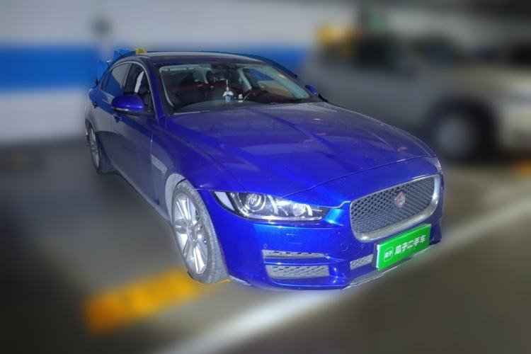 Used Jaguar XEL 2018 2.0T 200 PS Premium Edition Front Right 45 Deg