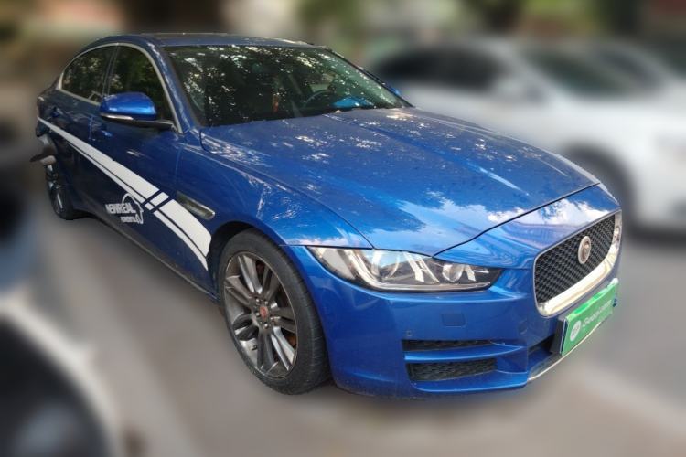 Used Jaguar XEL 2018 2.0T 200 PS Premium Edition Front Right 45 Deg