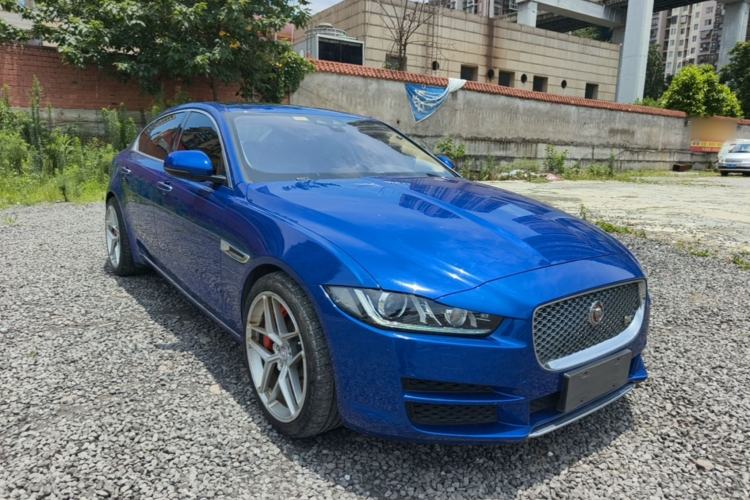 Used Jaguar XEL 2018 2.0T 250 PS Premium Edition Front Right 45 Deg