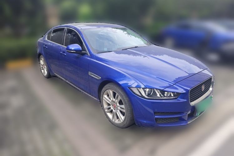 Used Jaguar XEL 2018 2.0T 200 PS Premium Edition Front Right 45 Deg