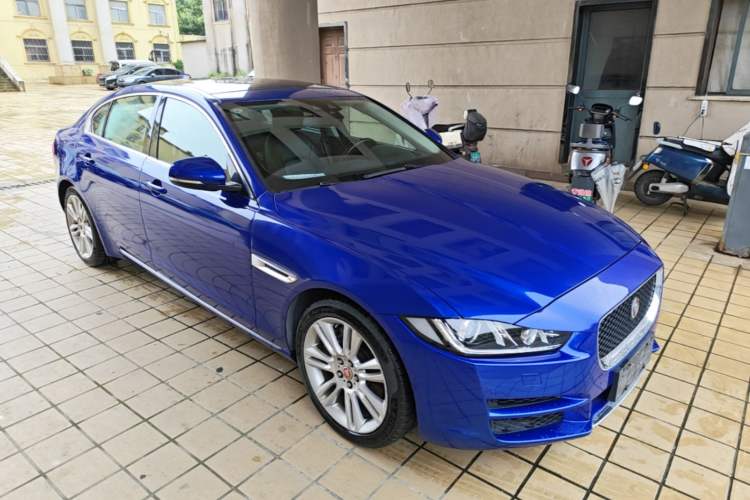 Used Jaguar XEL 2018 2.0T 200 PS Premium Edition Front Right 45 Deg