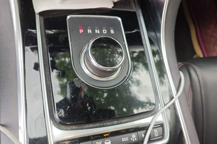 Used Jaguar XEL 2018 2.0T 200 PS Premium Edition Gear Lever