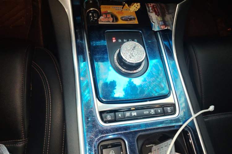 Used Jaguar XEL 2018 2.0T 200 PS Premium Edition Gear Lever