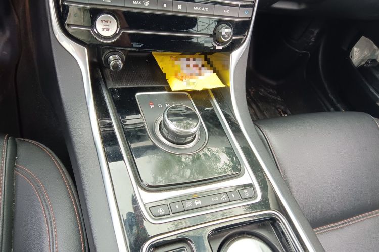 Used Jaguar XEL 2018 2.0T 200 PS Premium Edition Gear Lever