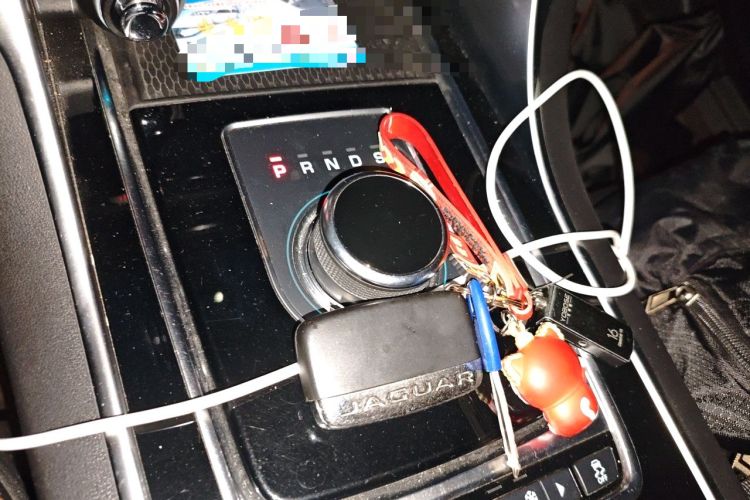 Used Jaguar XEL 2018 2.0T 200 PS Premium Edition Gear Lever