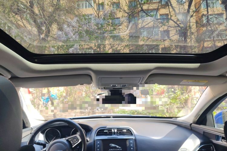 Used Jaguar XEL 2018 2.0T 200 PS Luxury Edition Headliner