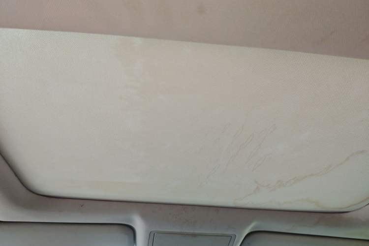 Used Jaguar XEL 2018 2.0T 200 PS Premium Edition Headliner
