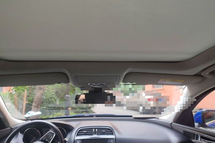 Used Jaguar XEL 2018 2.0T 200 PS Luxury Edition Headliner