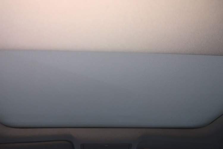 Used Jaguar XEL 2018 2.0T 200 PS Premium Edition Headliner