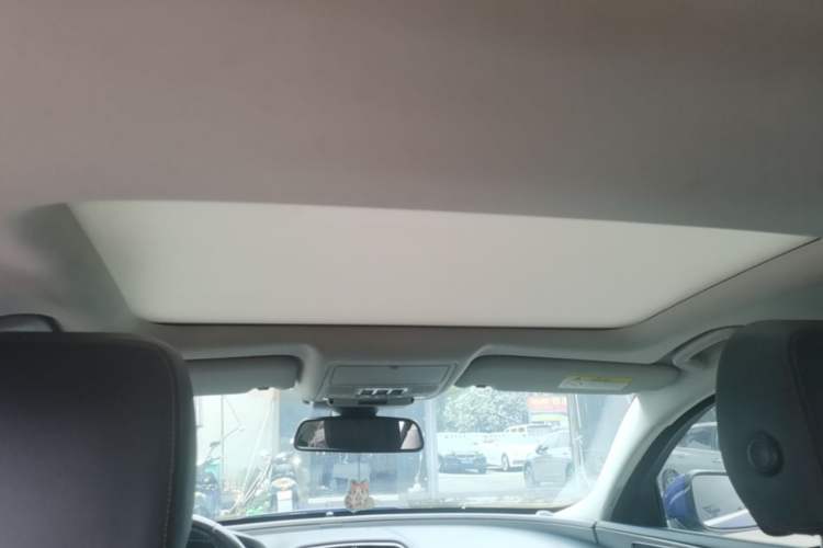 Used Jaguar XEL 2018 2.0T 200 PS Premium Edition Headliner