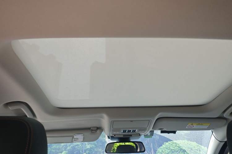 Used Jaguar XEL 2018 2.0T 200 PS Premium Edition Headliner
