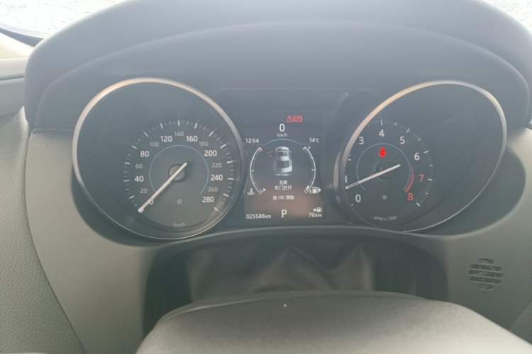 Used Jaguar XEL 2018 2.0T 200 PS Elite Edition Instrument Cluster