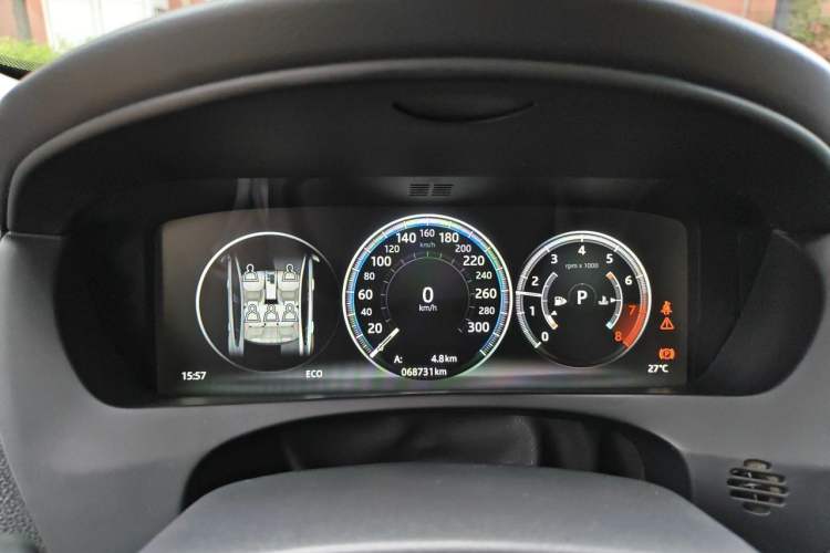 Used Jaguar XEL 2018 2.0T 250 PS Premium Edition Instrument Cluster