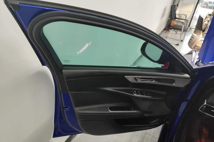 Used Jaguar XEL 2018 2.0T 200 PS Luxury Edition Interior 7