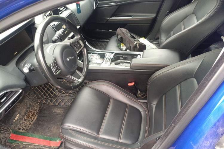 Used Jaguar XEL 2018 2.0T 200 PS Premium Edition Left Front Seat