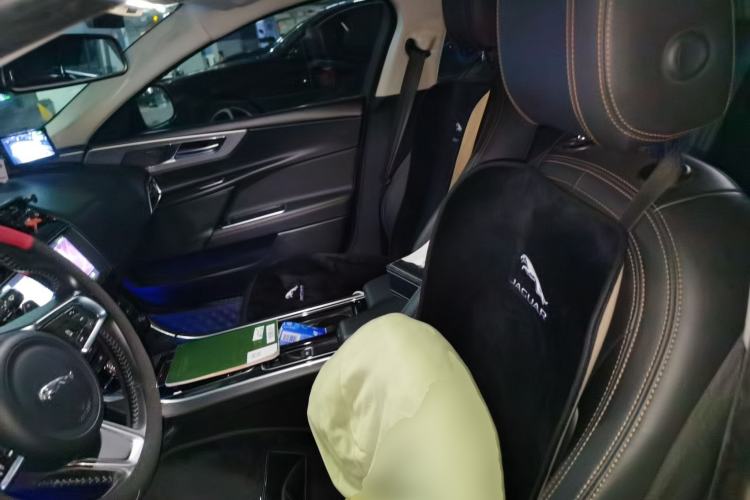 Used Jaguar XEL 2018 2.0T 200 PS Premium Edition Left Front Seat