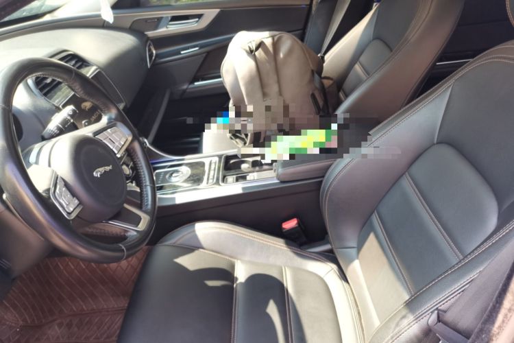 Used Jaguar XEL 2018 2.0T 200 PS Premium Edition Left Front Seat