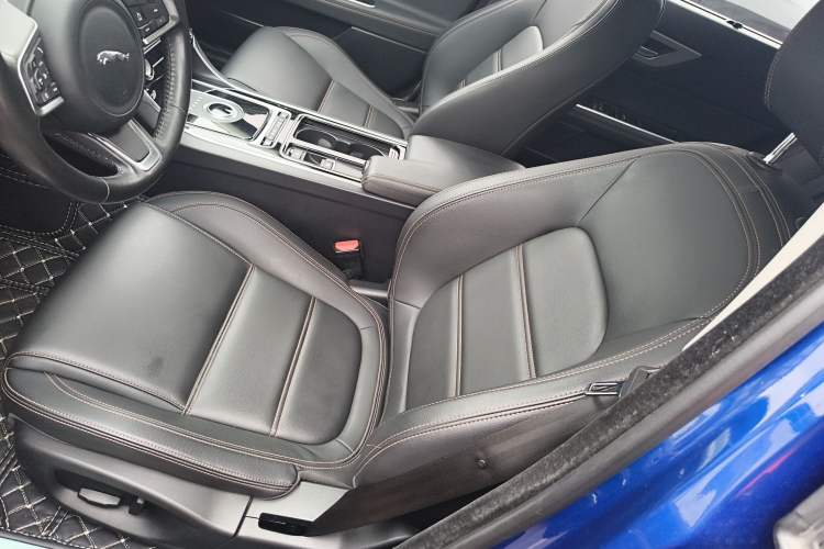 Used Jaguar XEL 2018 2.0T 250 PS Premium Edition Left Front Seat