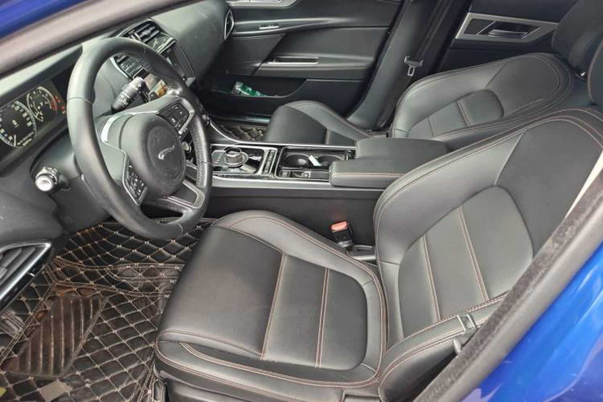 Used Jaguar XEL 2018 2.0T 200 PS Premium Edition Left Front Seat