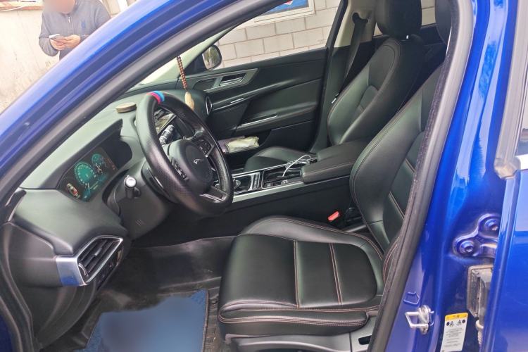 Used Jaguar XEL 2018 2.0T 200 PS First-Edition Limited Edition Left Front Seat