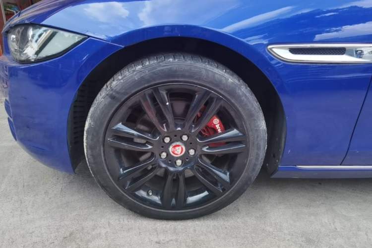Used Jaguar XEL 2018 2.0T 200 PS Premium Edition Left Front Wheel Hub
