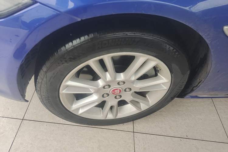 Used Jaguar XEL 2018 2.0T 200 PS Luxury Edition Left Front Wheel Hub