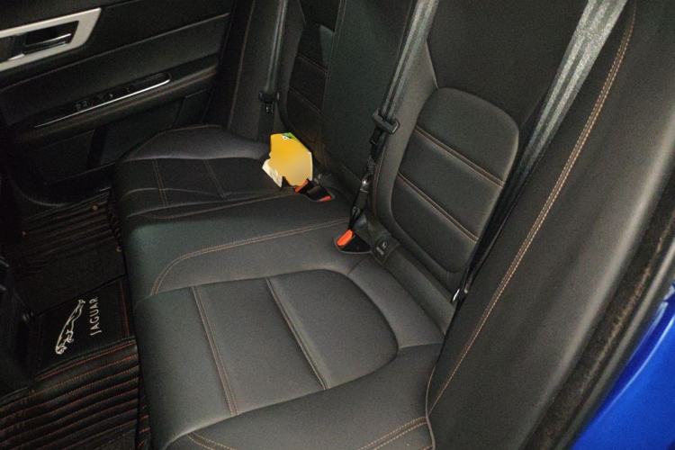 Used Jaguar XEL 2018 2.0T 200 PS Luxury Edition Left Rear Seat