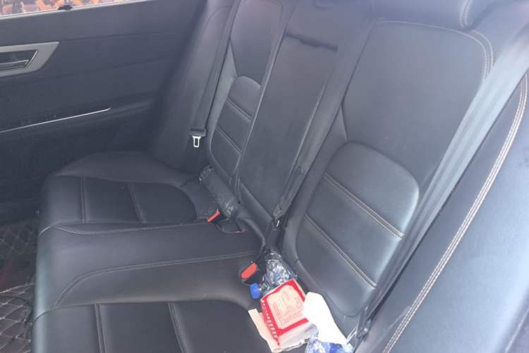 Used Jaguar XEL 2018 2.0T 200 PS Elite Edition Left Rear Seat