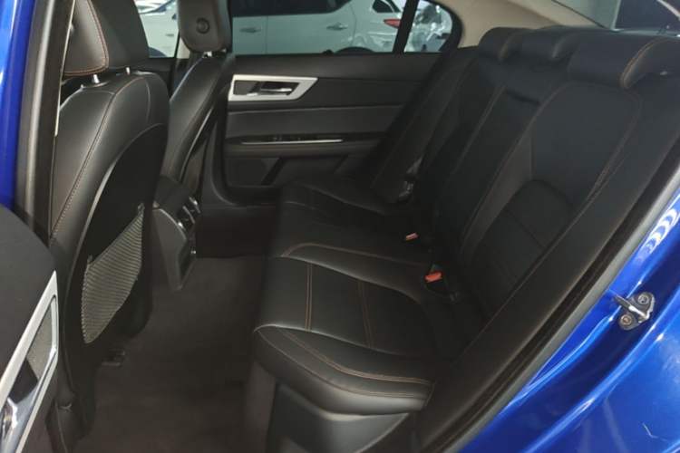 Used Jaguar XEL 2018 2.0T 200 PS Luxury Edition Left Rear Seat