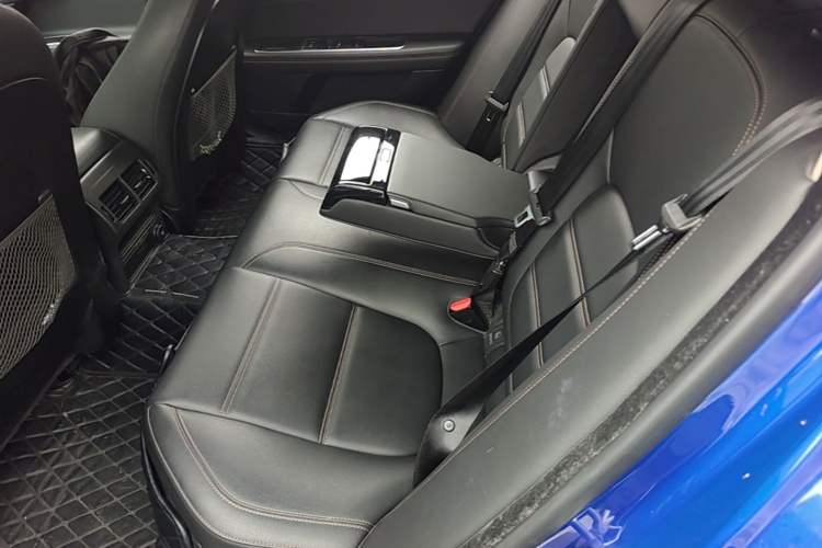Used Jaguar XEL 2018 2.0T 200 PS Premium Edition Left Rear Seat