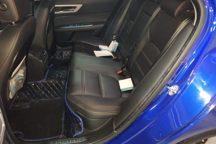 Used Jaguar XEL 2018 2.0T 200 PS Luxury Edition Left Rear Seat