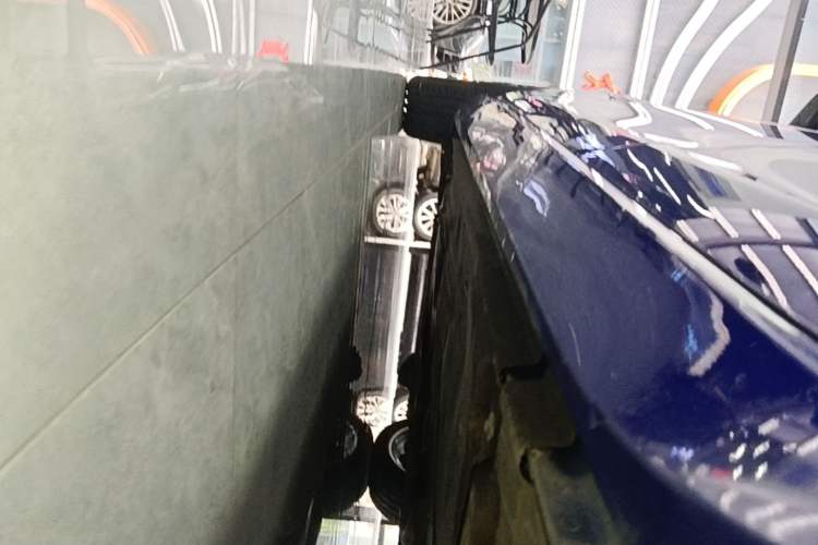 Used Jaguar XEL 2018 2.0T 200 PS Premium Edition Left Side Sill