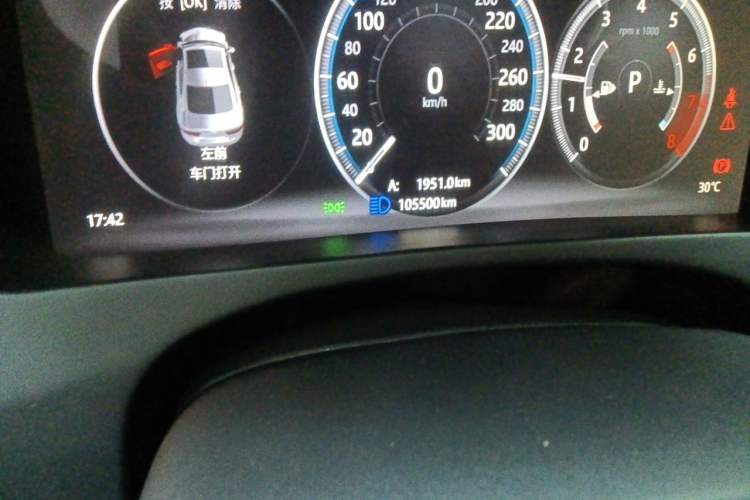 Used Jaguar XEL 2018 2.0T 200 PS Premium Edition Odometer Close Up