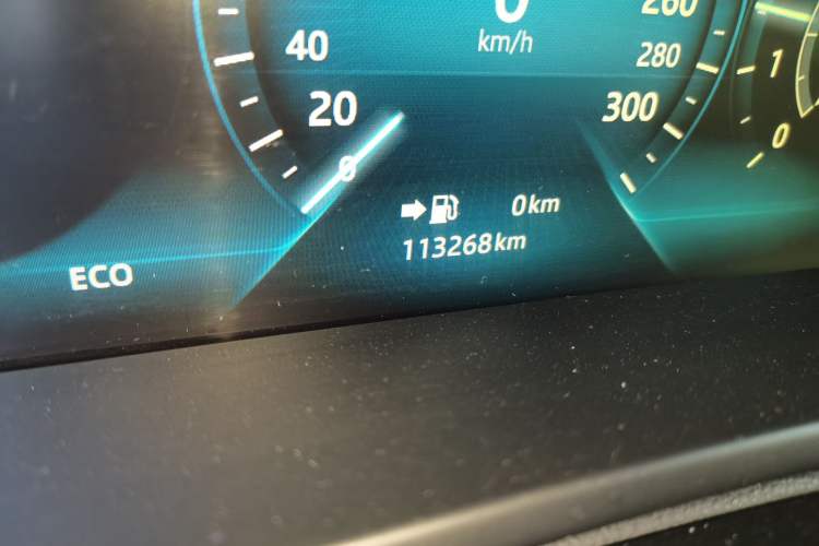 Used Jaguar XEL 2018 2.0T 200 PS Premium Edition Odometer Close Up