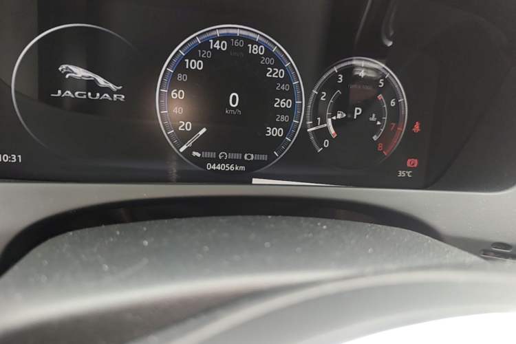 Used Jaguar XEL 2018 2.0T 200 PS Premium Edition Odometer Close Up
