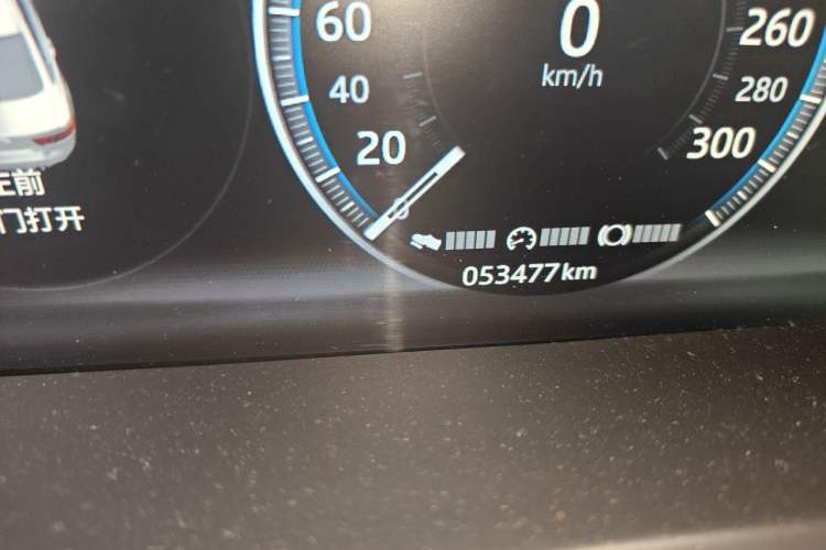 Used Jaguar XEL 2018 2.0T 200 PS Premium Edition Odometer Close Up