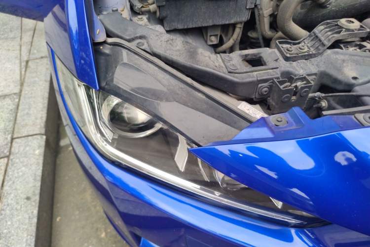Used Jaguar XEL 2018 2.0T 200 PS Premium Edition Right Front Headlight
