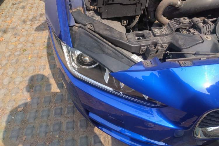 Used Jaguar XEL 2018 2.0T 200 PS First-Edition Limited Edition Right Front Headlight
