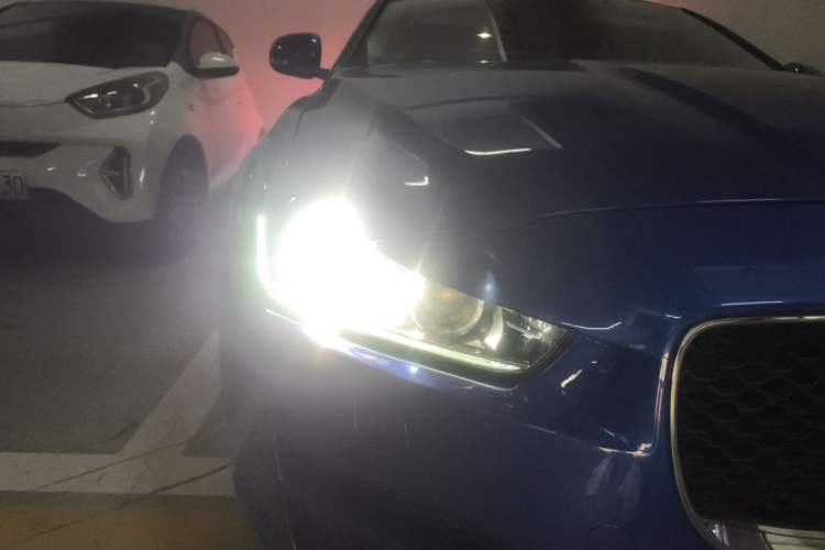 Used Jaguar XEL 2018 2.0T 200 PS Premium Edition Right Front Headlight