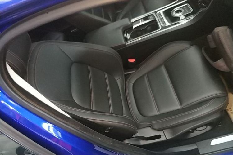 Used Jaguar XEL 2018 2.0T 200 PS Premium Edition Right Front Seat