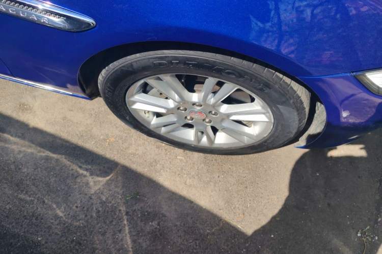 Used Jaguar XEL 2018 2.0T 200 PS Luxury Edition Right Front Wheel Hub
